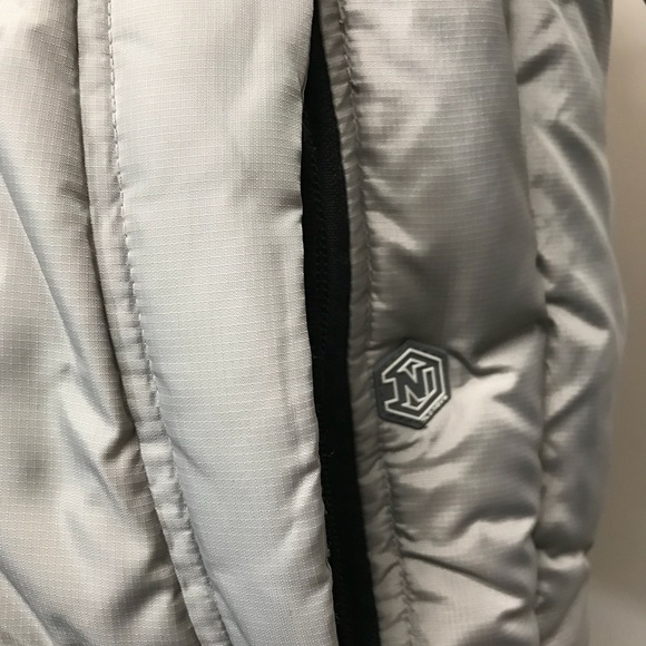 Old Navy Brand Boys Puffy Grey Jacket EUC - Picture 5 of 8